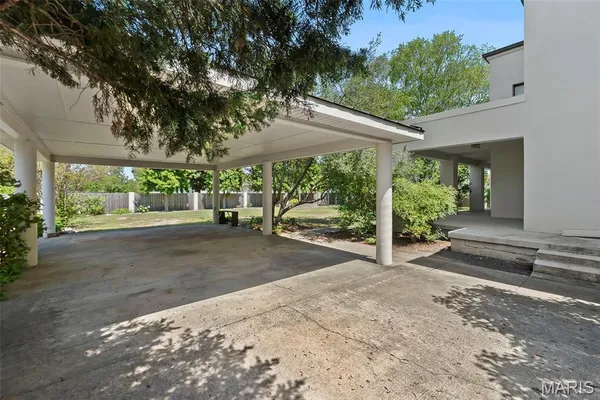 $325,000 | 910 State Hwy U, Caruthersville, MO 63830
