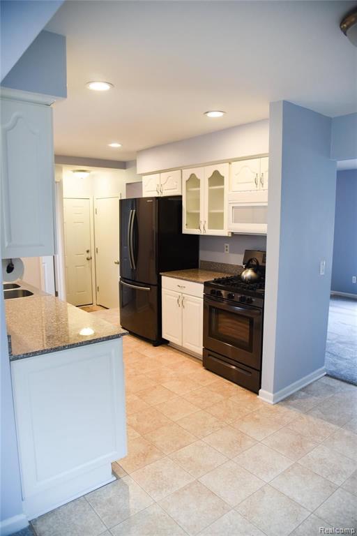 737 Dressler Lane Rochester Hills, MI 48307 - Photo 7 of 15