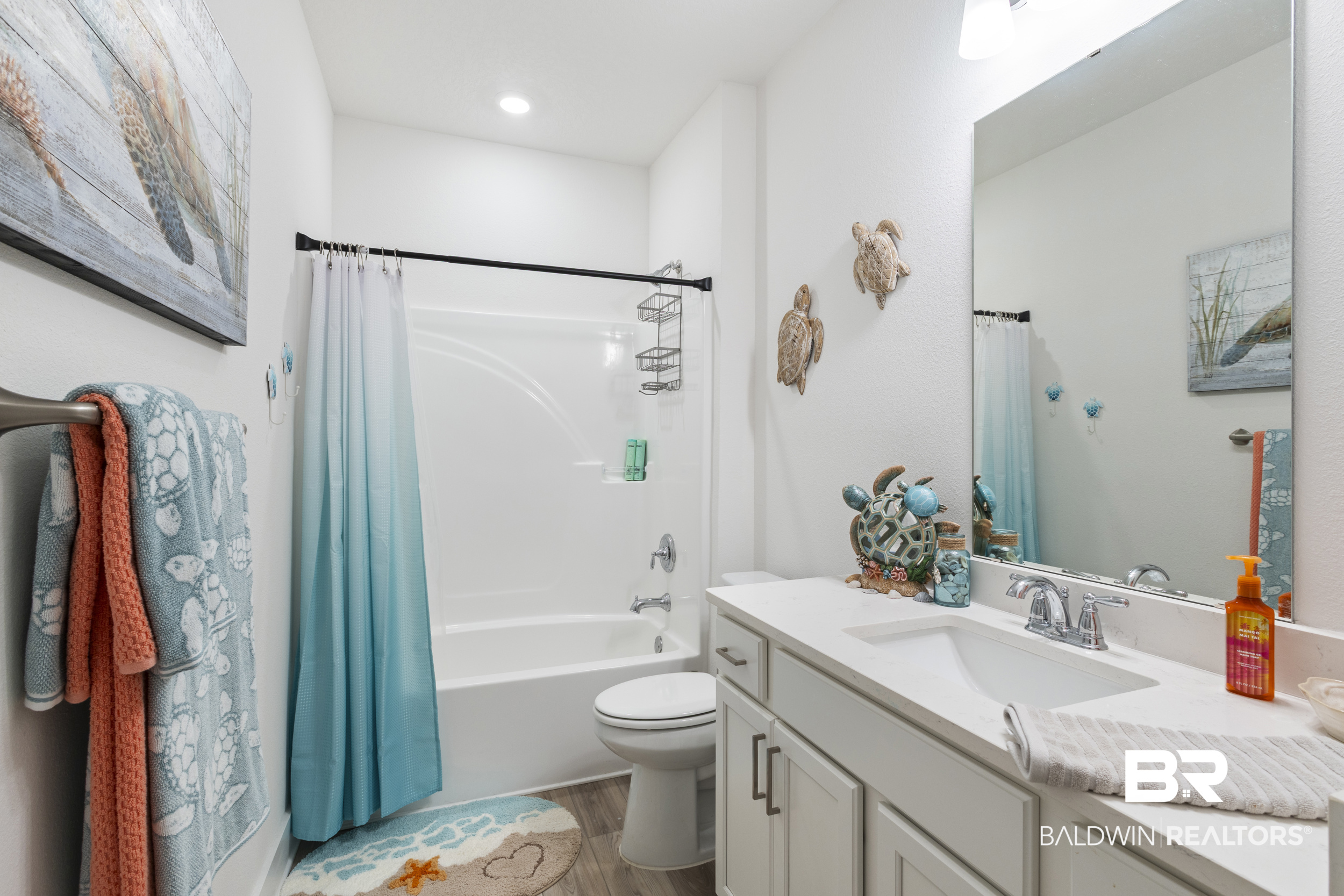 9843 Willet Way Foley, AL 36535 - Photo 20 of 35 Second Bathroom