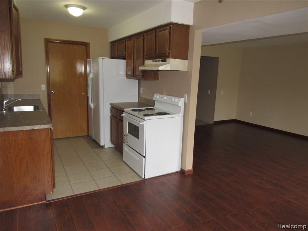 54121 Powderhorn Ridge Utica, MI 48316 - Photo 17 of 29