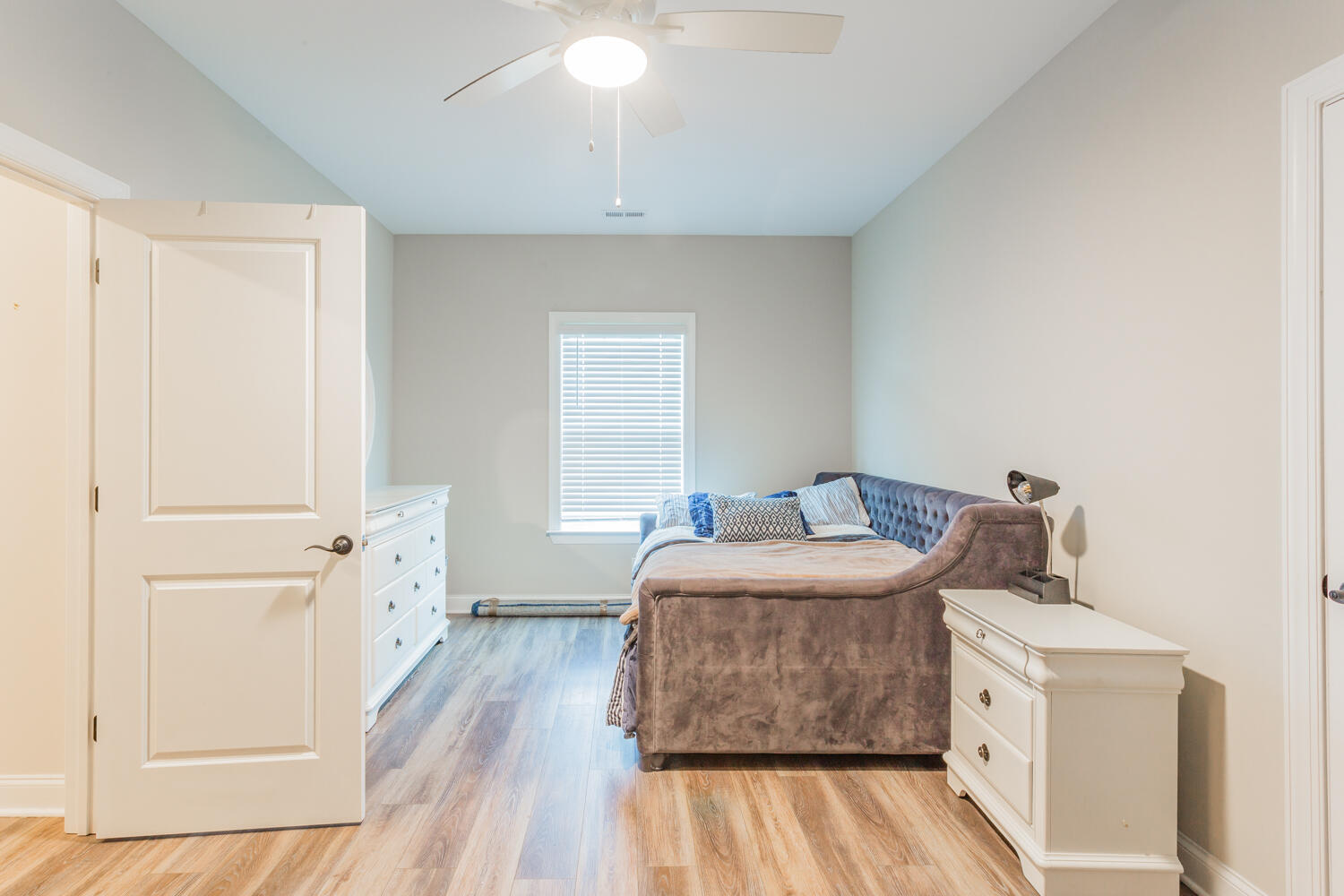 7490 Tailgate Loop Ooltewah, TN 37363 - Photo 17 of 25 3rd bed room pic 1 of 2