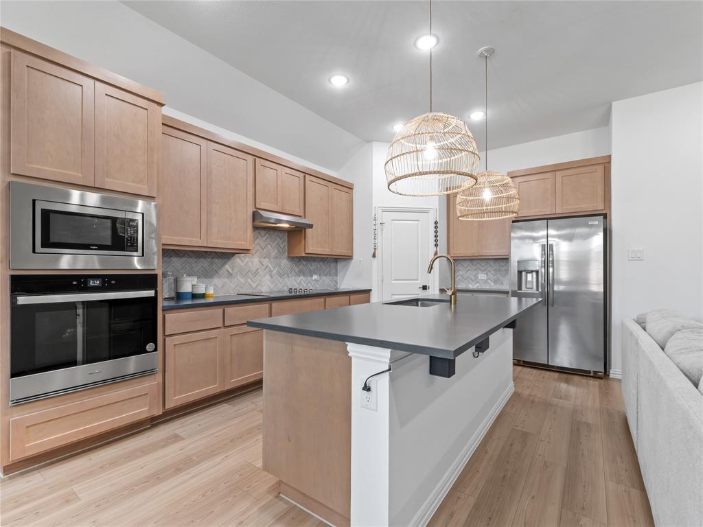 720 Colgate Circle Princeton, TX 75407 - Photo 3 of 29