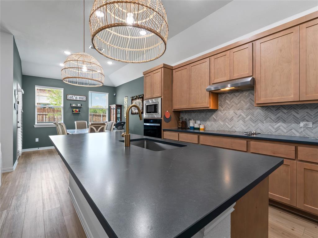 720 Colgate Circle Princeton, TX 75407 - Photo 6 of 29