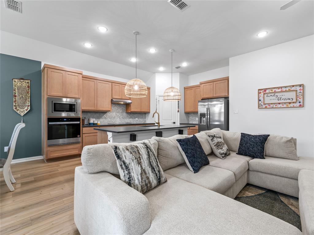 720 Colgate Circle Princeton, TX 75407 - Photo 9 of 29