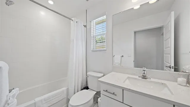 $1,110,000 | 2587 Temple Street, Sarasota, FL 34239