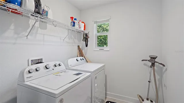 $1,110,000 | 2587 Temple Street, Sarasota, FL 34239