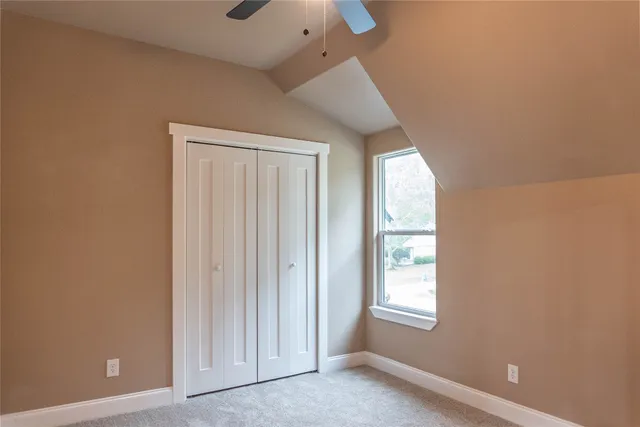 $465,000 | 124 Hickory Village Mills, Village Mills, TX 77663