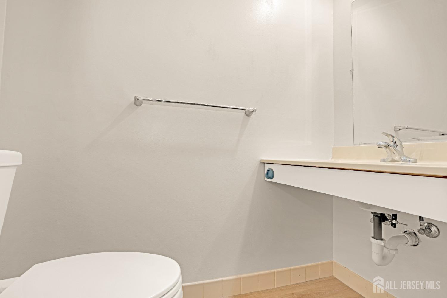 1503 Maplecrest Road Edison, NJ 08820 - Photo 14 of 23