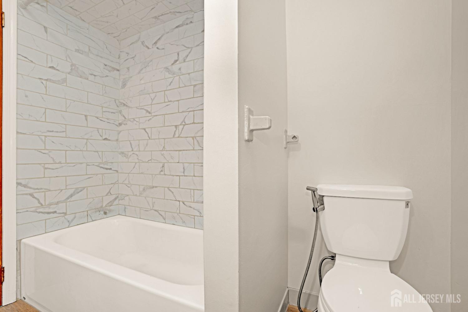 1503 Maplecrest Road Edison, NJ 08820 - Photo 19 of 23