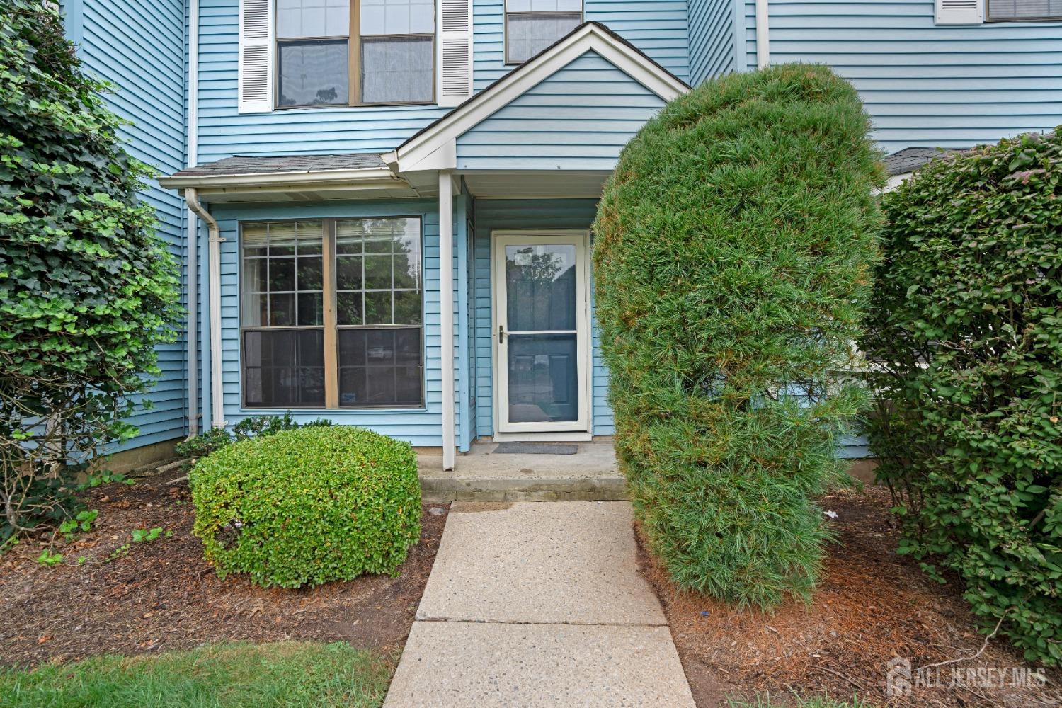 1503 Maplecrest Road Edison, NJ 08820 - Photo 2 of 23