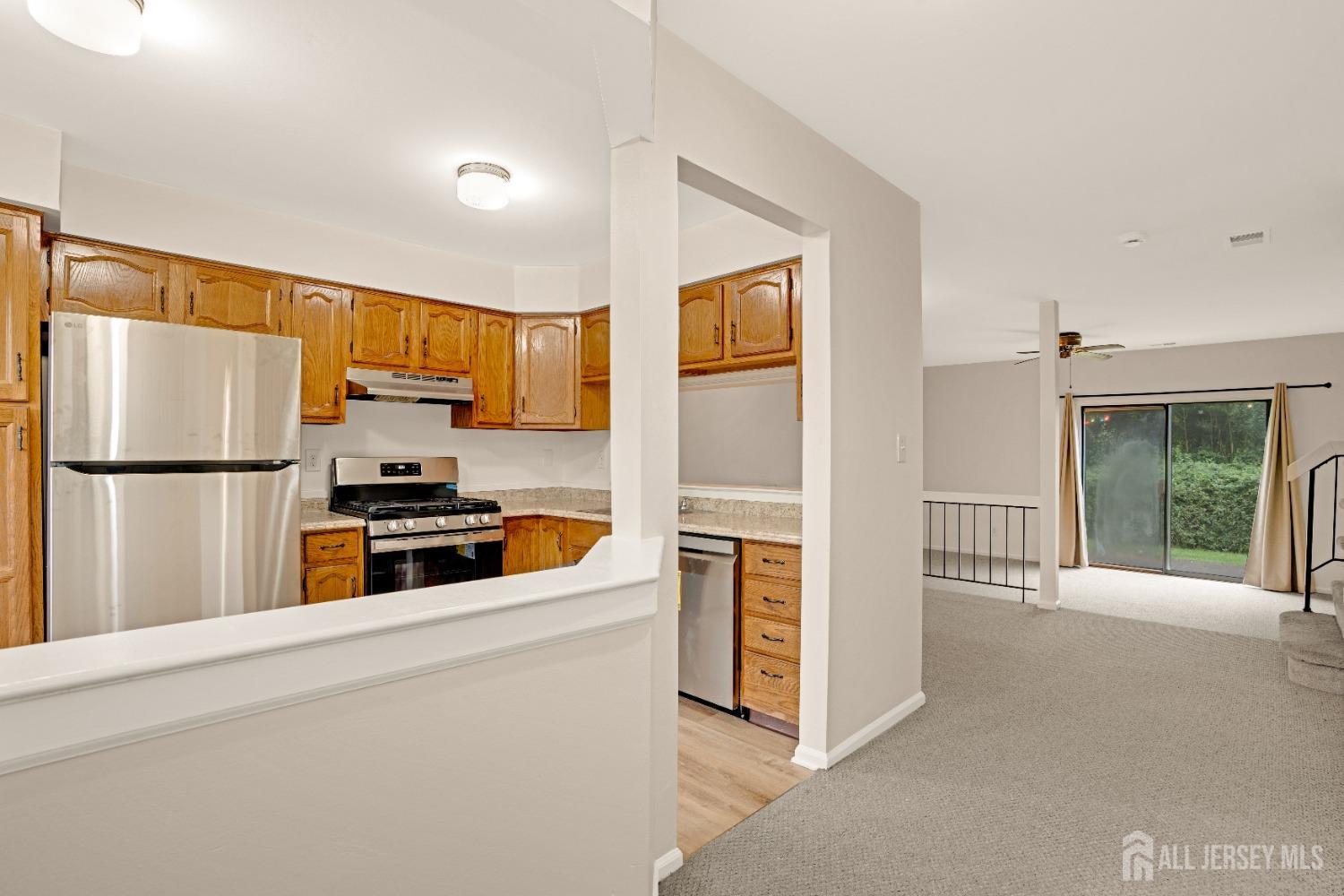 1503 Maplecrest Road Edison, NJ 08820 - Photo 4 of 23