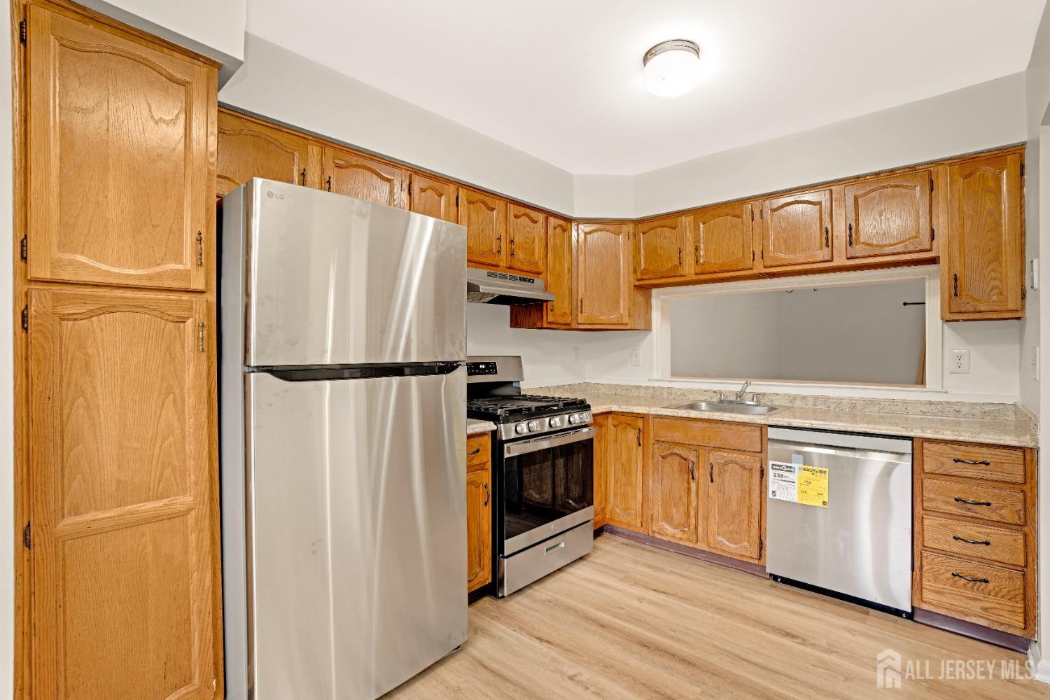 1503 Maplecrest Road Edison, NJ 08820 - Photo 6 of 23