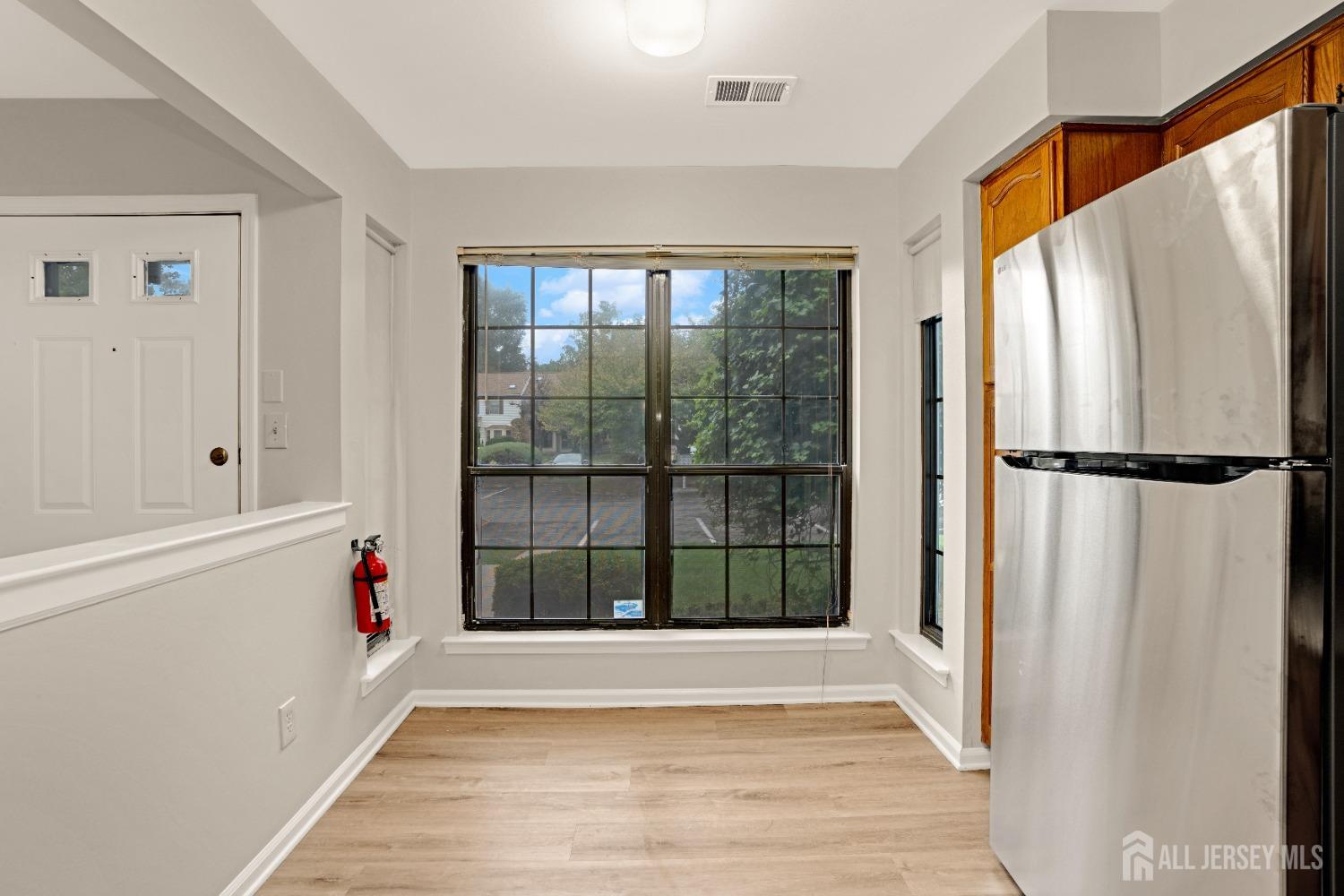 1503 Maplecrest Road Edison, NJ 08820 - Photo 8 of 23