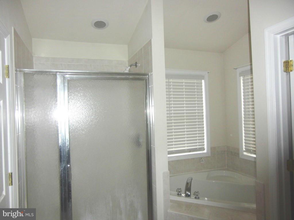 8428 Leaf Road Alexandria, VA 22309 - Photo 22 of 24 Interior (General)