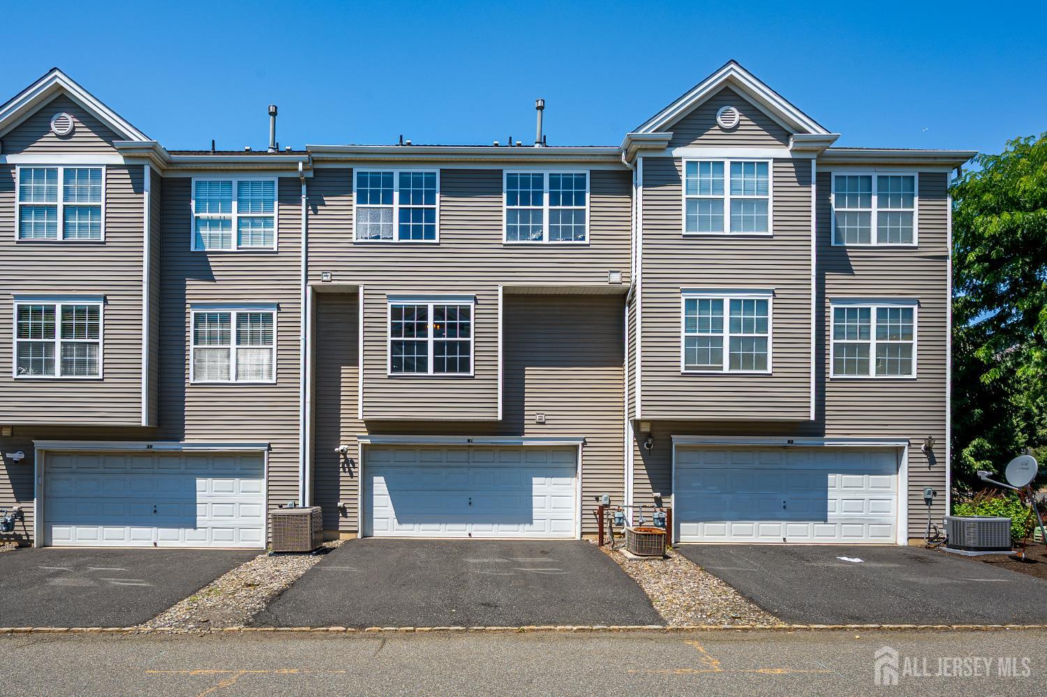 41 Rojewski Way Parlin, NJ 08859 - Photo 18 of 27