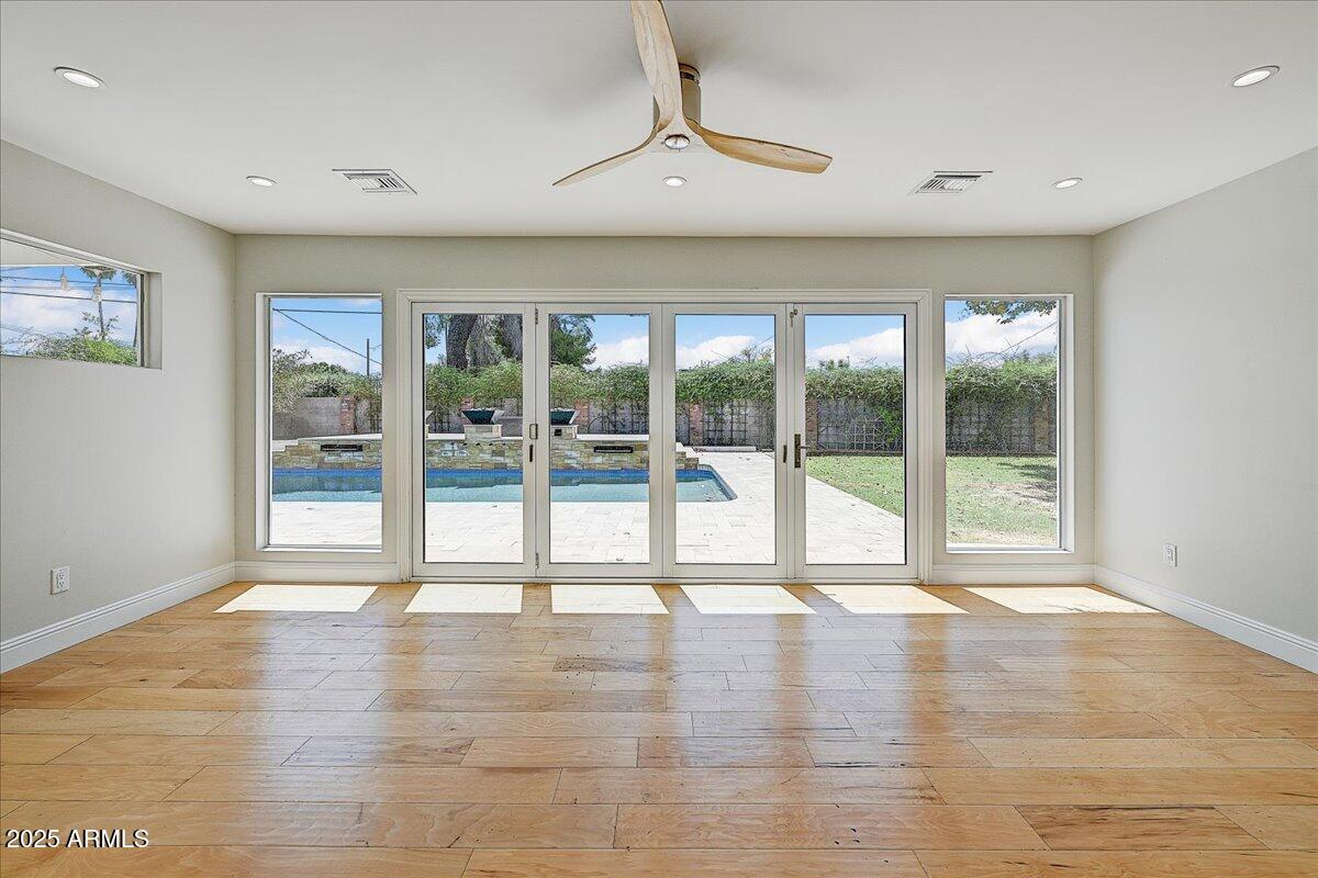 1831 East Rovey Avenue Phoenix, AZ 85016 - Photo 11 of 31 Sun Room/Arizona Room