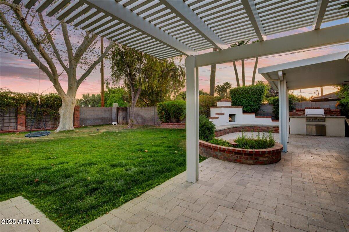 1831 East Rovey Avenue Phoenix, AZ 85016 - Photo 31 of 31 Spacious Backyard