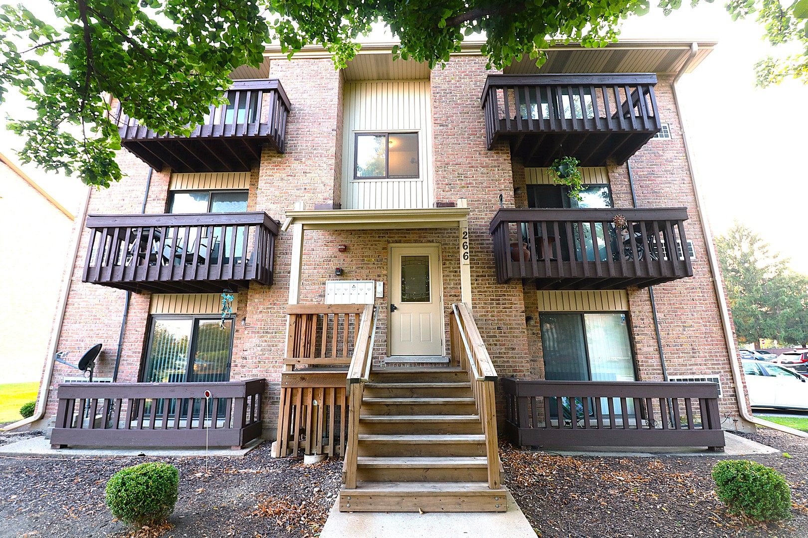 266 12th Street, Unit 3F Wheeling, IL 60090 - Photo 1 of 9