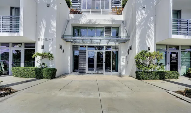 $750,000 | 111 Southeast 1st Avenue, Unit 517, Delray Beach, FL 33444