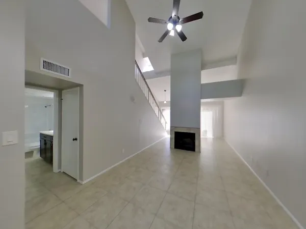 $1,649 | 14002 North 49th Avenue, Unit 1076, Glendale, AZ 85306