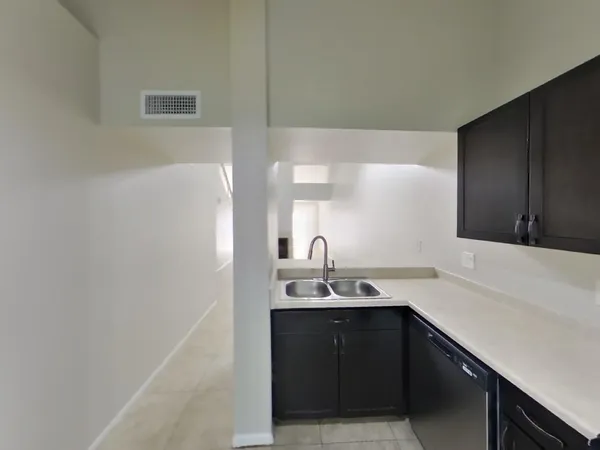 $1,649 | 14002 North 49th Avenue, Unit 1076, Glendale, AZ 85306