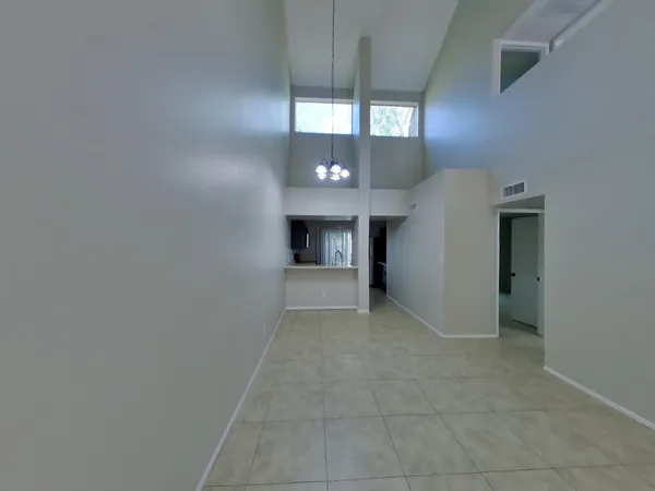 $1,649 | 14002 North 49th Avenue, Unit 1076, Glendale, AZ 85306