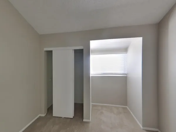 $1,649 | 14002 North 49th Avenue, Unit 1076, Glendale, AZ 85306