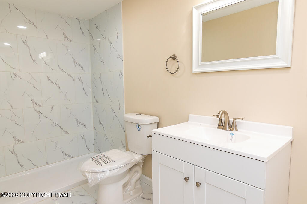 174 Sand Spring Road Cresco, PA 18326 - Photo 28 of 40 2nd Floor