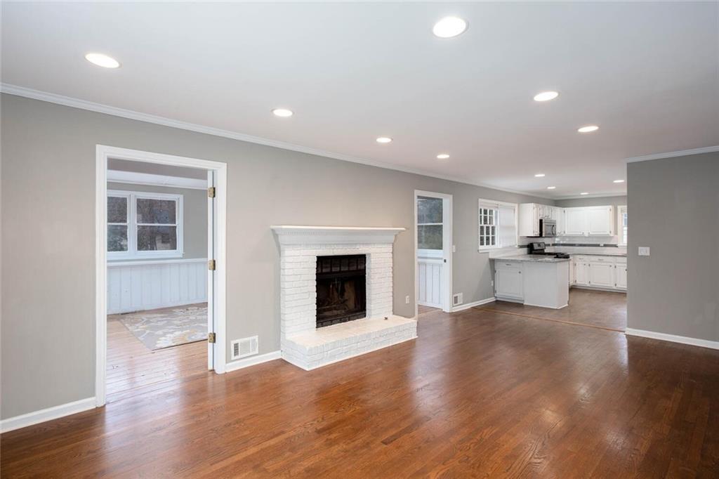 1066 Foreststone Way Marietta, GA 30064 - Photo 11 of 53