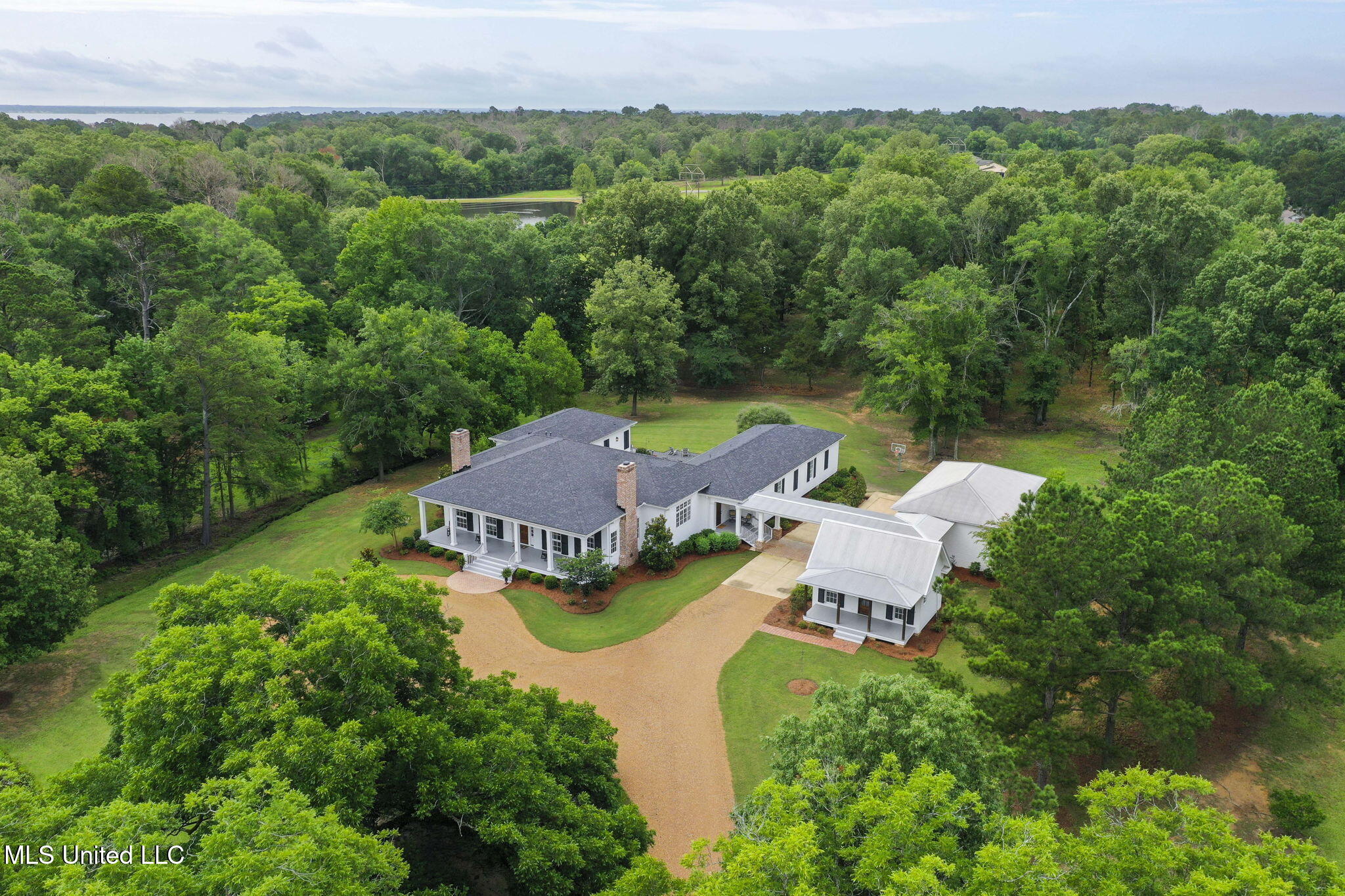 407 St Augustine Drive, Unit 407 Madison, MS 39110 - Photo 3 of 137 129-web-or-mls-407 St Augustine-131