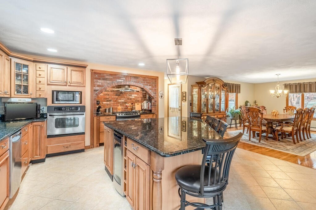 30 Coolidge Road Lynn, MA 01902 - Photo 8 of 34 Gallery Image 8