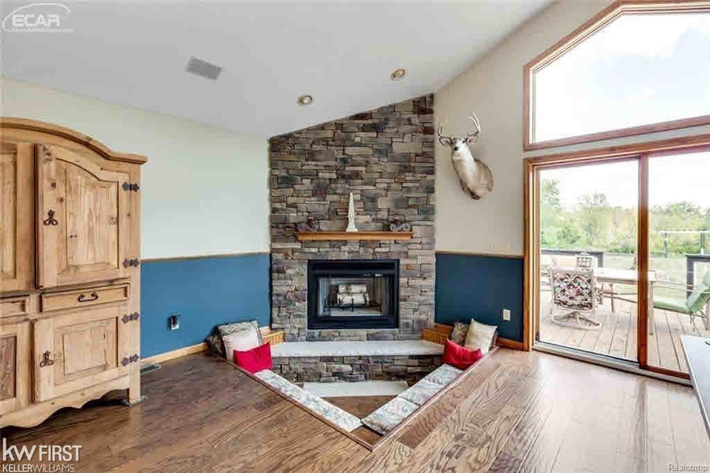 10149 Fenton Road Fenton, MI 48430 - Photo 16 of 33 21409353-15.JPG