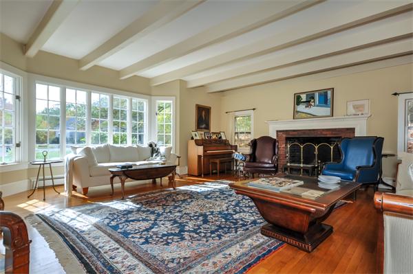 119 Maple Street Sherborn, MA 01770 - Photo 3 of 14 Gallery Image 3