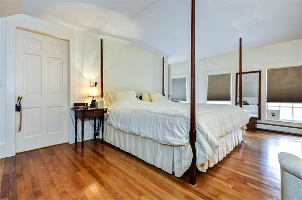 119 Maple Street Sherborn, MA 01770 - Photo 6 of 14 Gallery Image 6