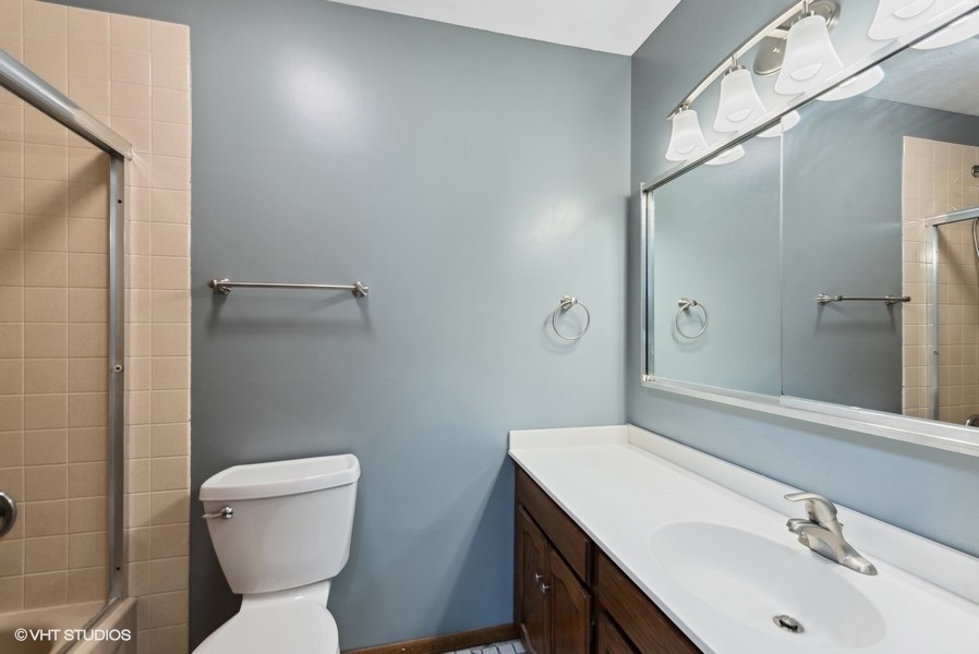 2351 Federal Circle Lindenhurst, IL 60046 - Photo 11 of 19