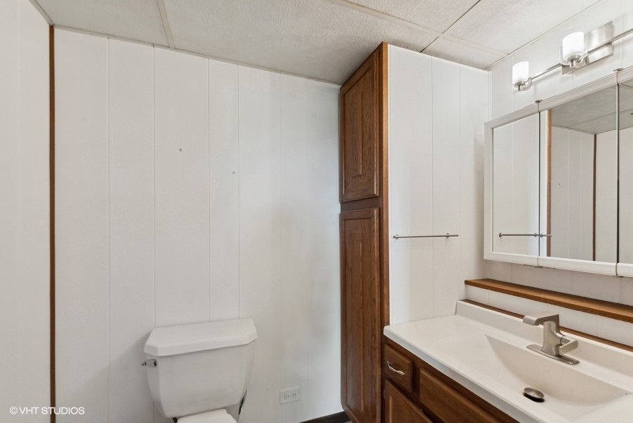 2351 Federal Circle Lindenhurst, IL 60046 - Photo 10 of 19