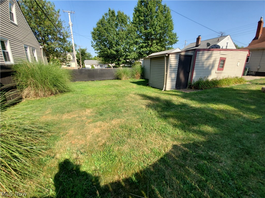 4606 Snow Road Cleveland, OH 44134 - Photo 28 of 35