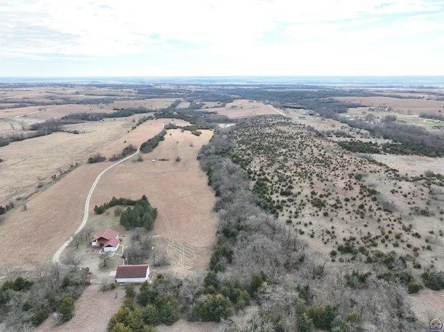 $1,100,000 | 27125 Doyle Creek Road, St. Marys, KS 66536