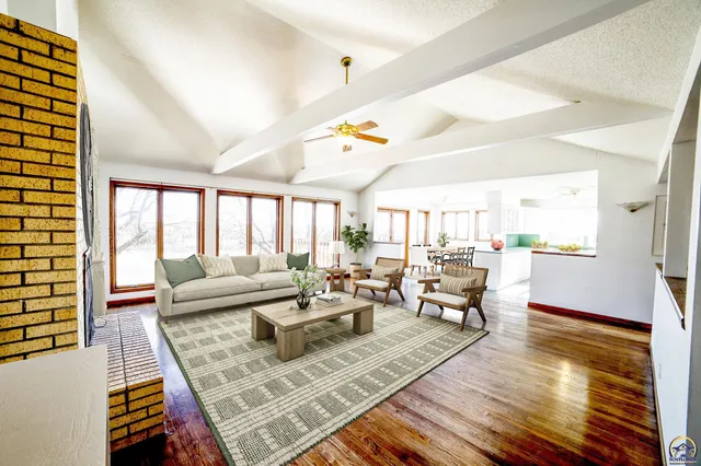 $1,100,000 | 27125 Doyle Creek Road, St. Marys, KS 66536