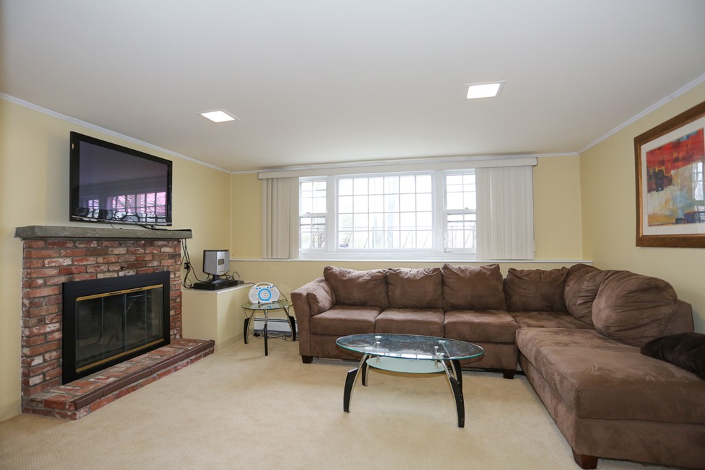 78 Harrington Road Framingham, MA 01701 - Photo 18 of 25 Gallery Image 18