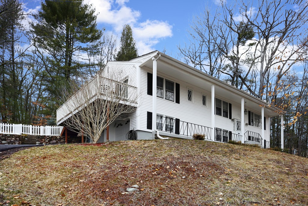 78 Harrington Road Framingham, MA 01701 - Photo 2 of 25 Gallery Image 2