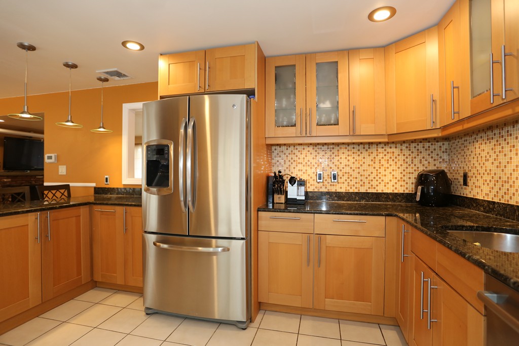 78 Harrington Road Framingham, MA 01701 - Photo 7 of 25 Gallery Image 7