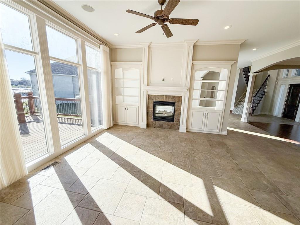 1427 Young Circle Raymore, MO 64083 - Photo 11 of 65