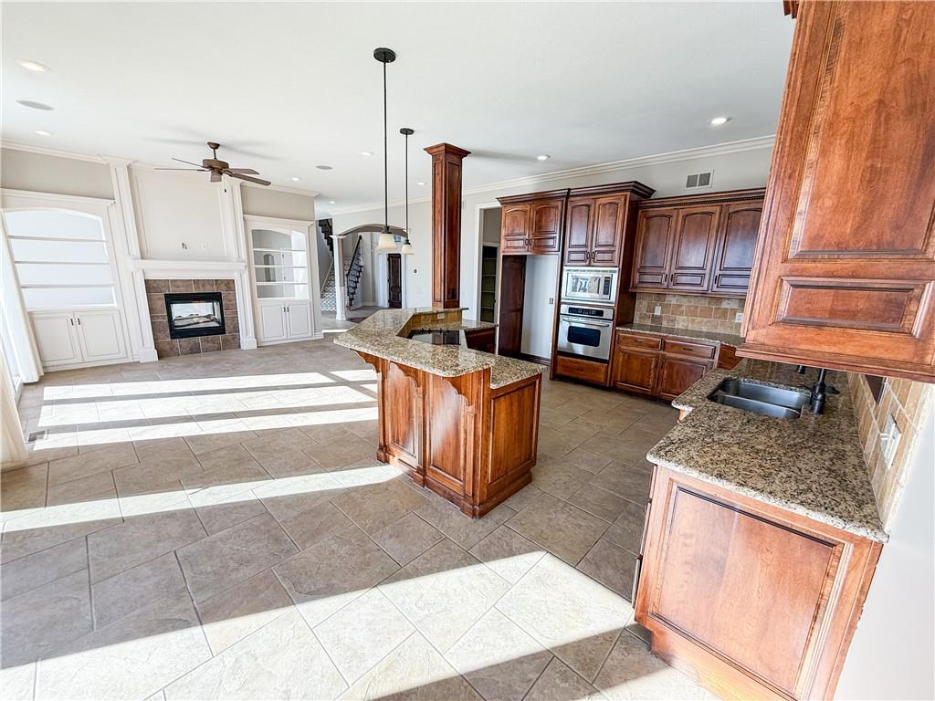 1427 Young Circle Raymore, MO 64083 - Photo 14 of 65