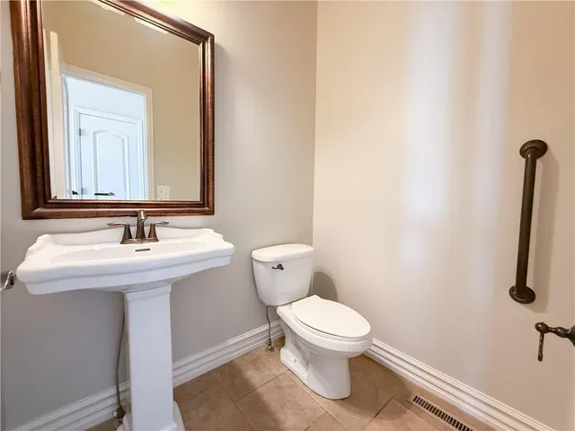 $975,000 | 1427 Young Circle, Raymore, MO 64083