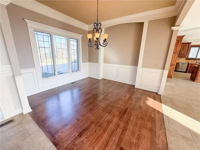 $975,000 | 1427 Young Circle, Raymore, MO 64083