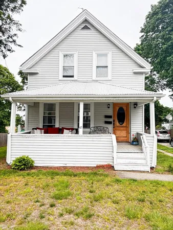 $3,300 | 47 Laurel Street, Unit 1, Weymouth, MA 02189