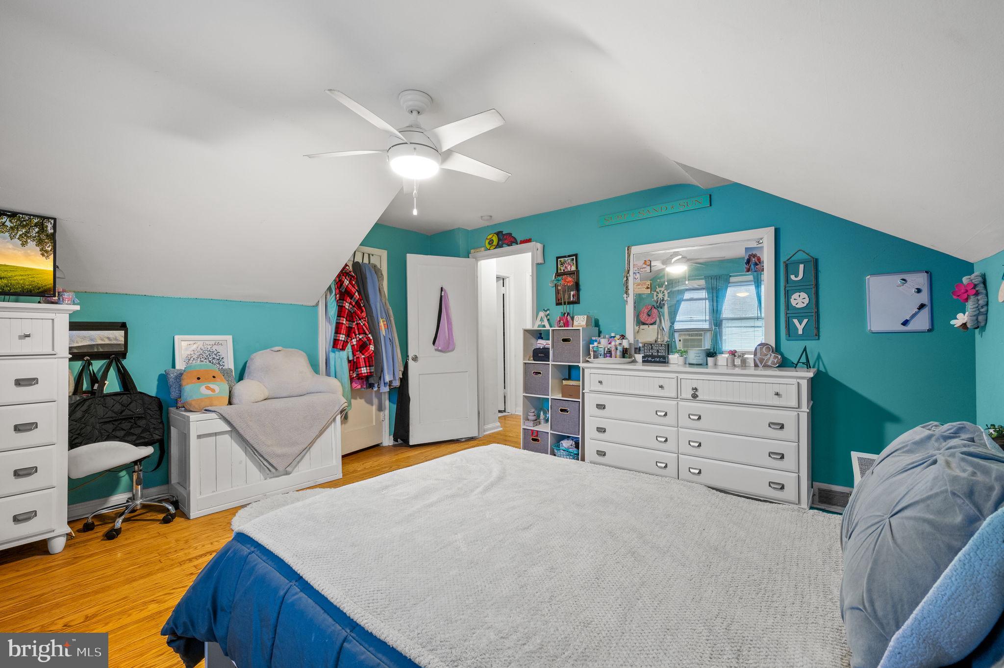 820 Westfield Road Springfield, PA 19064 - Photo 21 of 35 2nd floor bedroom