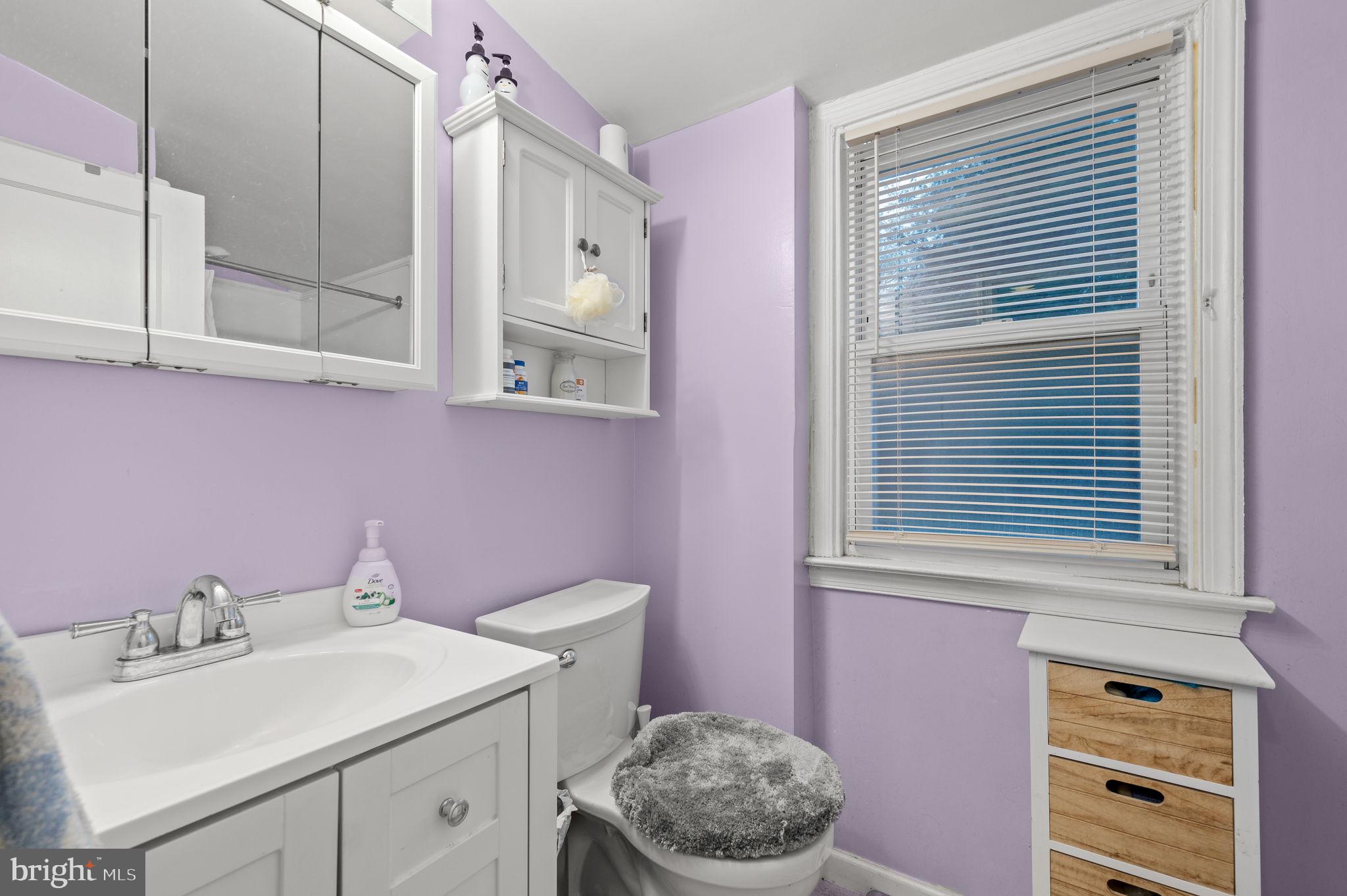 820 Westfield Road Springfield, PA 19064 - Photo 22 of 35 2nd floor bathroom with shower
