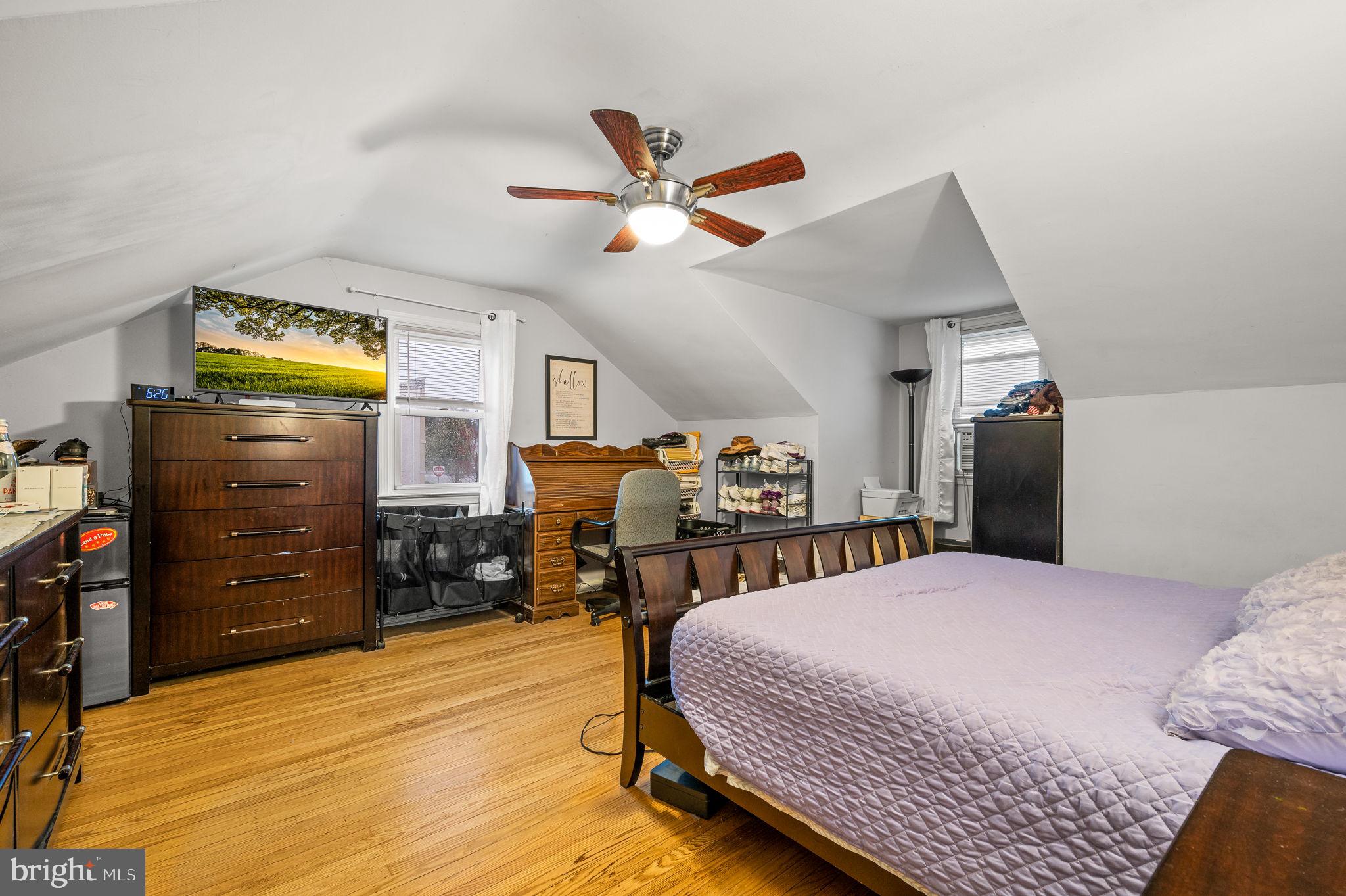 820 Westfield Road Springfield, PA 19064 - Photo 23 of 35 2nd floor bedroom